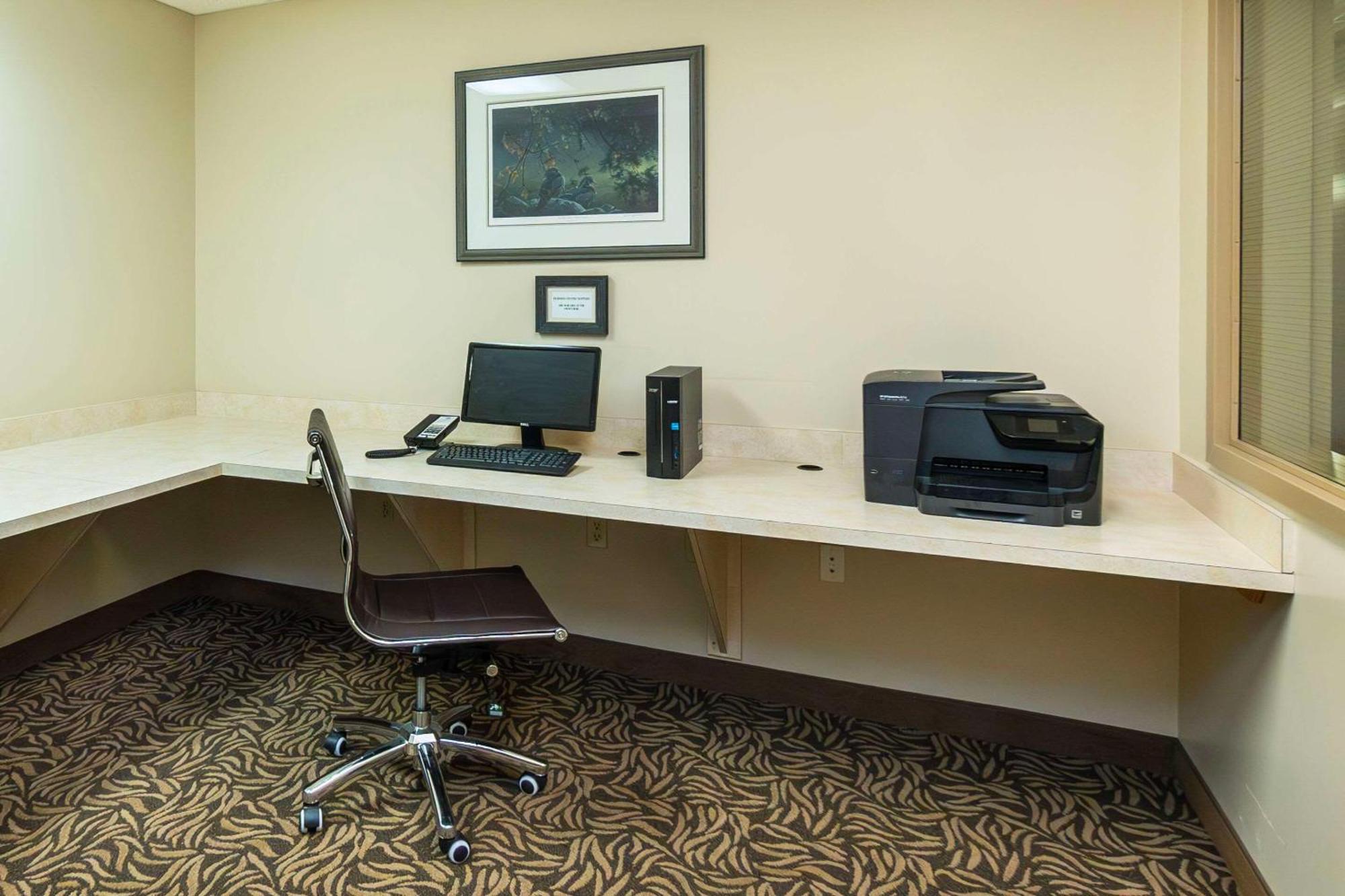 Comfort Inn & Suites Salmon Arm Exteriér fotografie
