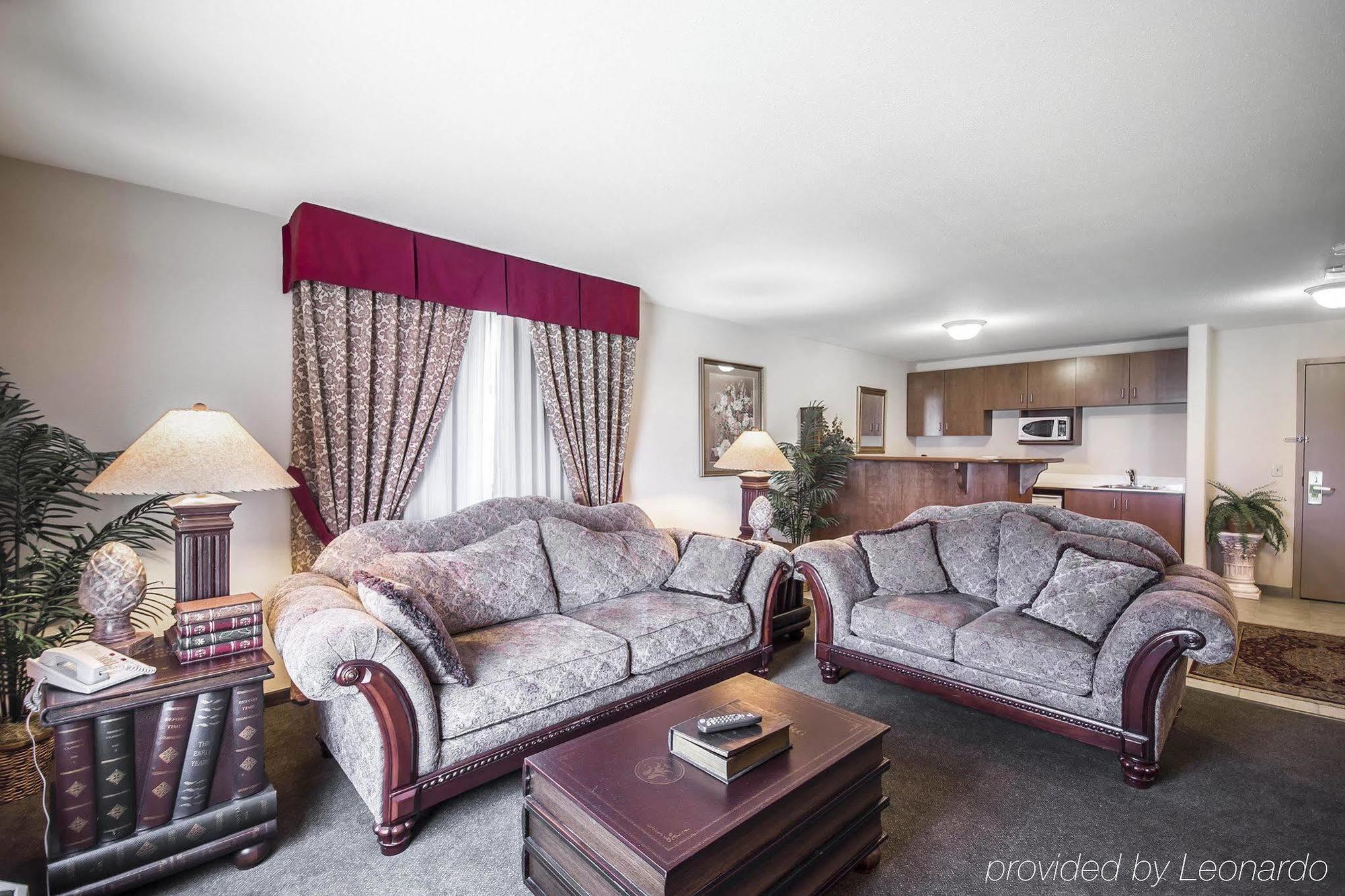 Comfort Inn & Suites Salmon Arm Exteriér fotografie